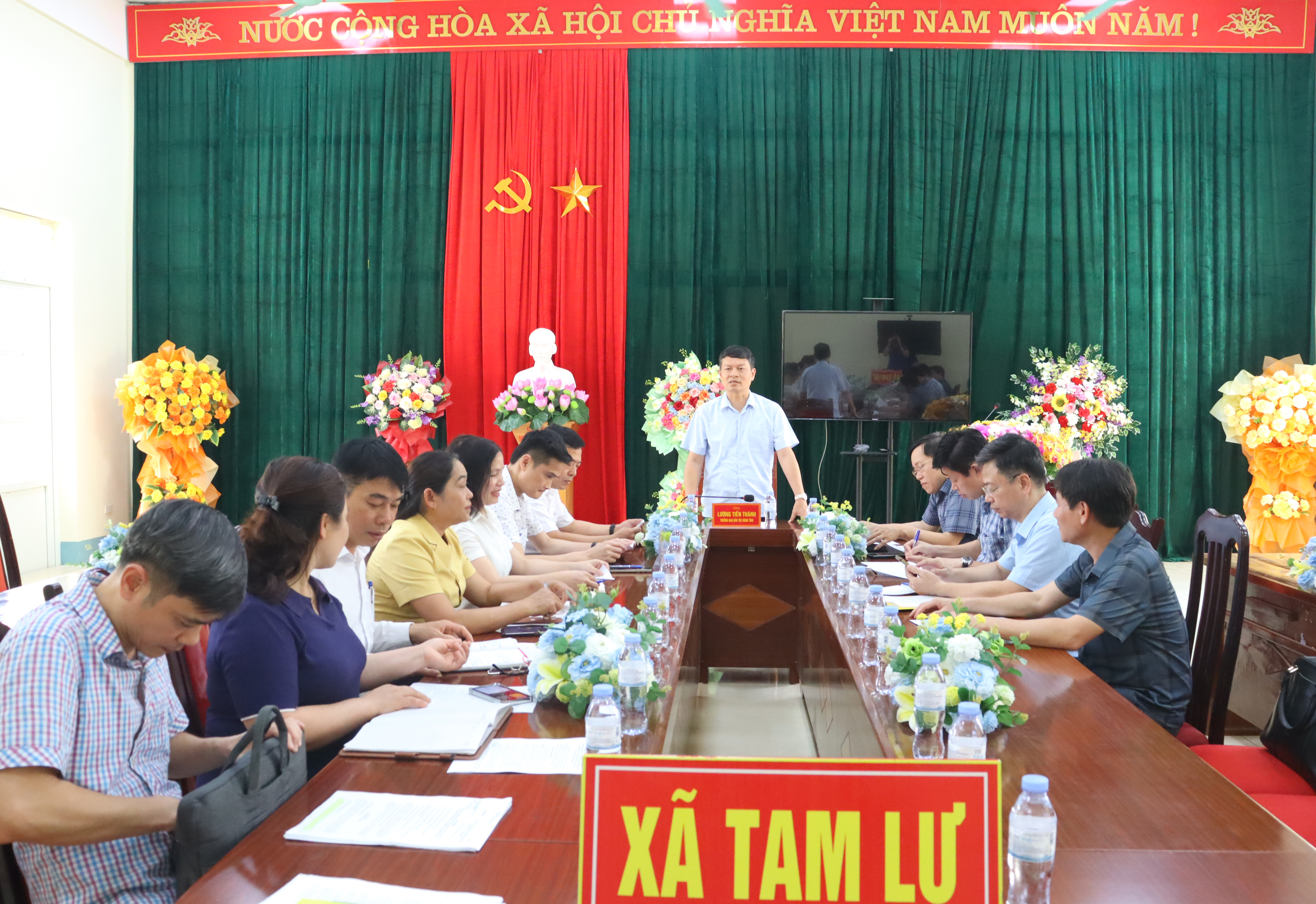 Anh-tin-bai